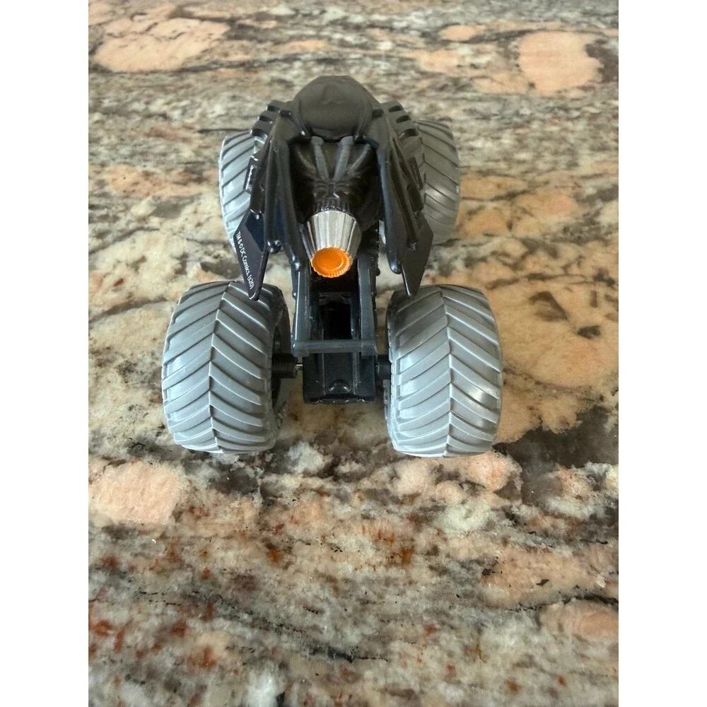 1/24 scale Hot Wheels Monster Jam BATMOBILE Batman Truck